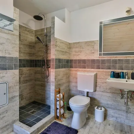 Csendes Dulo Szolobirtok Badacsonyoers Apartament *